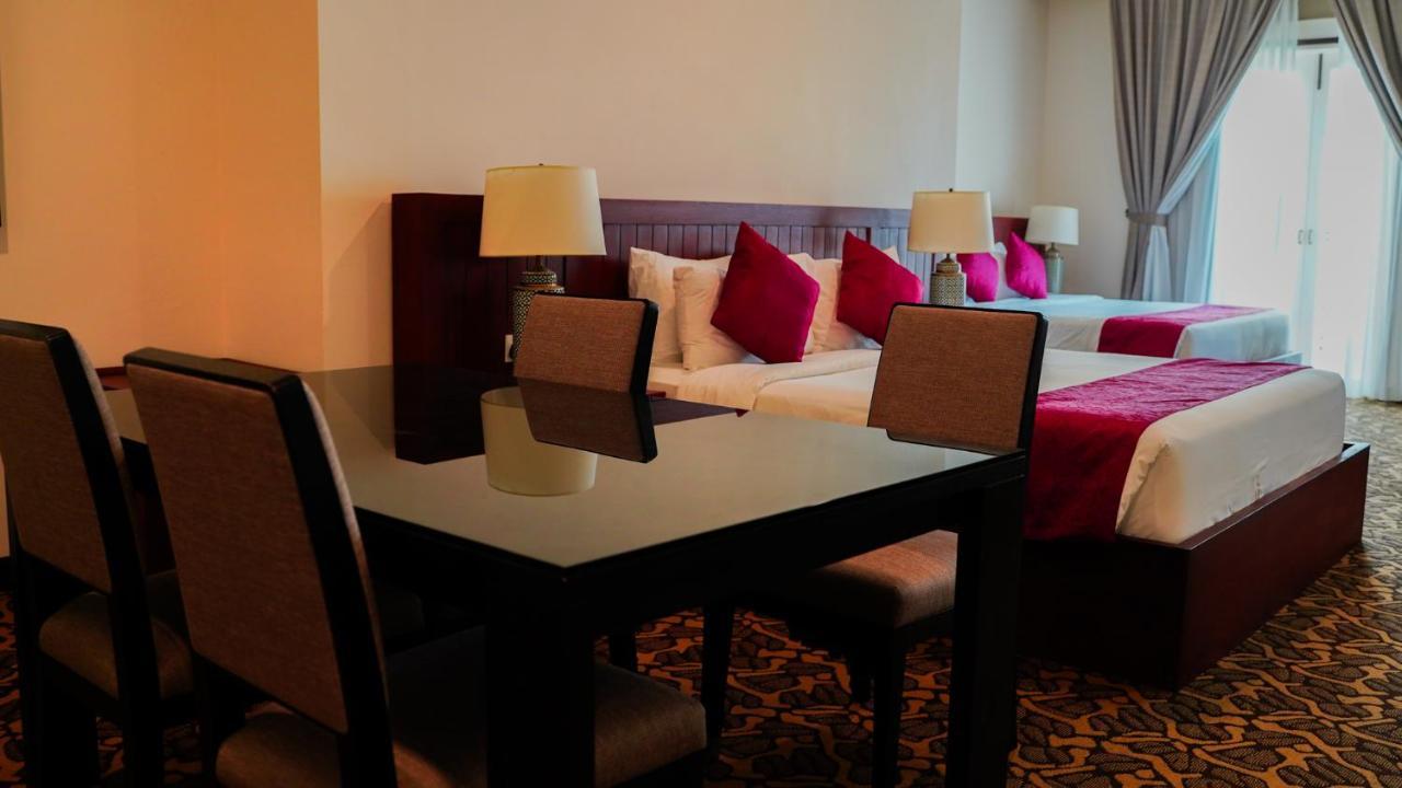 Kaizen Hotel & Suites Melaka Kültér fotó